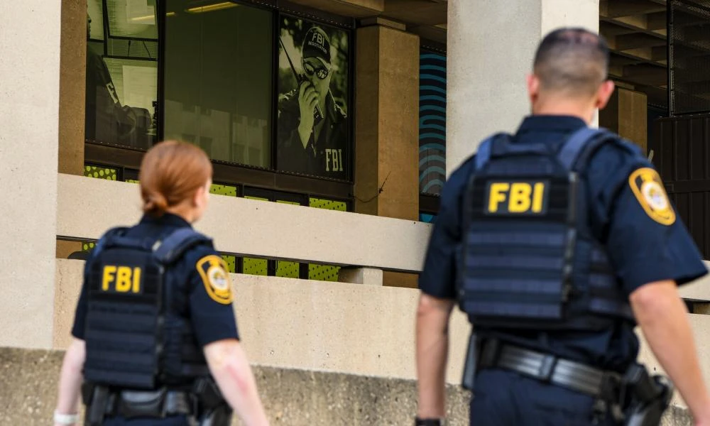 ΗΠΑ - Δολοφονία του CEO: Το FBI επικήρυξε τον δολοφόνο του για 50.000 δολάρια